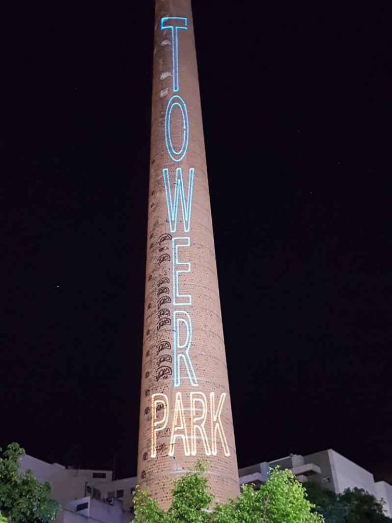 O Tower Park trouxe o clima Country com o conforto dos Lofts para a Tijuca. Uma torre de shows, gastronomia e moda!