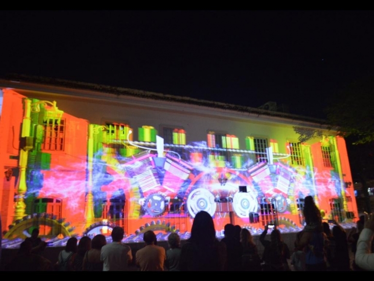 Teatro, música, passeio de trenzinho, concertos, um show de luzes e cores, agitam o final de semana de Teresópolis no &#039;Natal Terra de Luz&#039;
