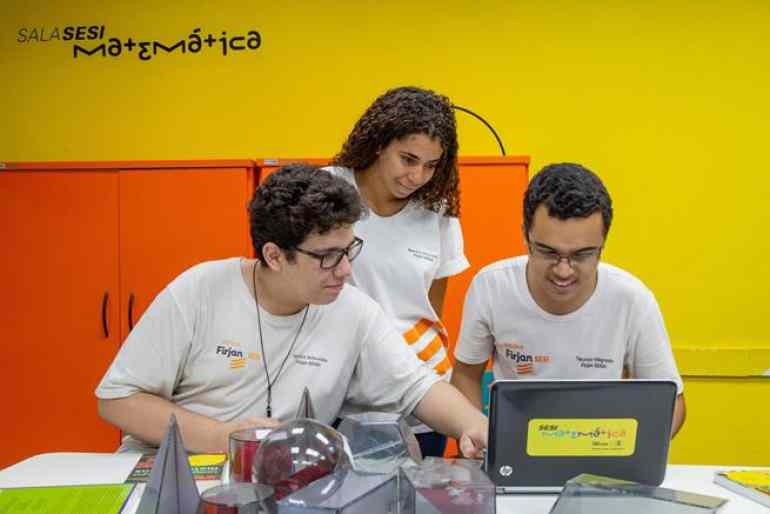 Escola Firjan SESI está com inscrições abertas até 01/5 para cursos gratuitos de Matemática e Robótica em Petrópolis